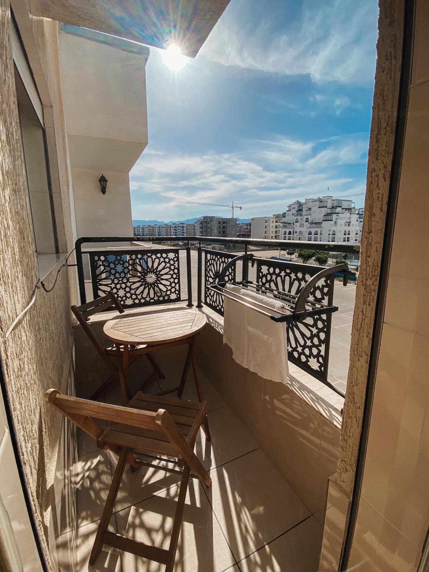 Enjoy Your Vacation Here, 1 Min To The Beach, Only For Families !! Martil Exterior foto